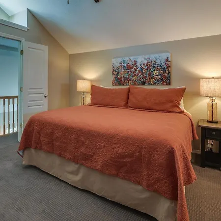 Branson Vacation Rental With Pools And Hot Tub!